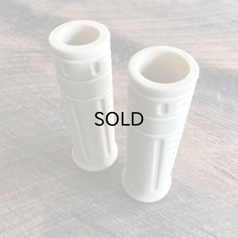 画像3: DicE MAGAZINE(ダイスマガジン）FTLR OG HANDLEBAR GRIPS - BONE WHITE(FTLRオリジナル・ハンドルバーグリップ・ボーンホワイト) (3)