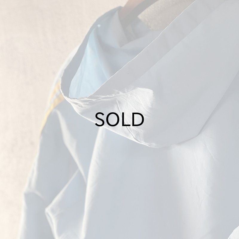 画像4: 【Vintage】Disney Official(ディズニーオフィシャル) ミッキー刺繍ジップパーカー/表記ウィメンズL (4)