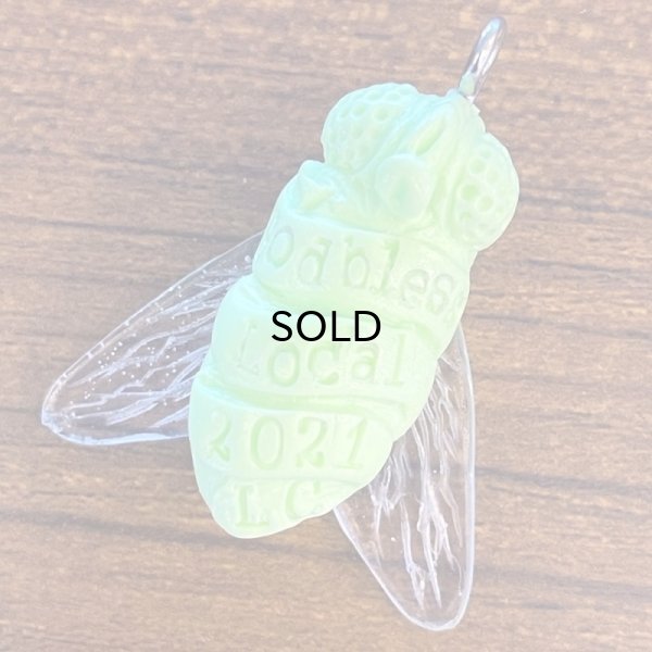 画像2: LOCALCORE (ローカルコア）FLY KEY CHAIN Glow in the dark　Green "Sculpture By Chop"