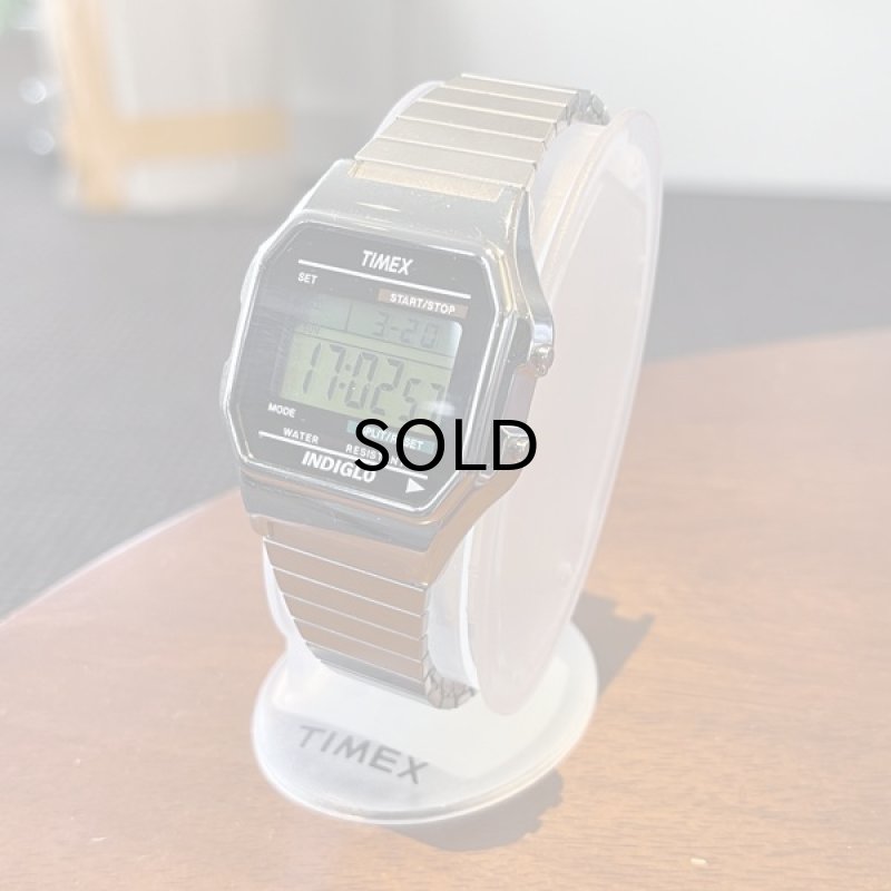 画像1: 【Newused】Timex(タイメックス）T78587 クラッシックデジタル・シルバー（インディグロナイトライト） (1)