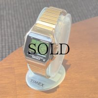 【Newused】Timex(タイメックス）T78677 クラッシックデジタル・ゴールド（インディグロナイトライト）