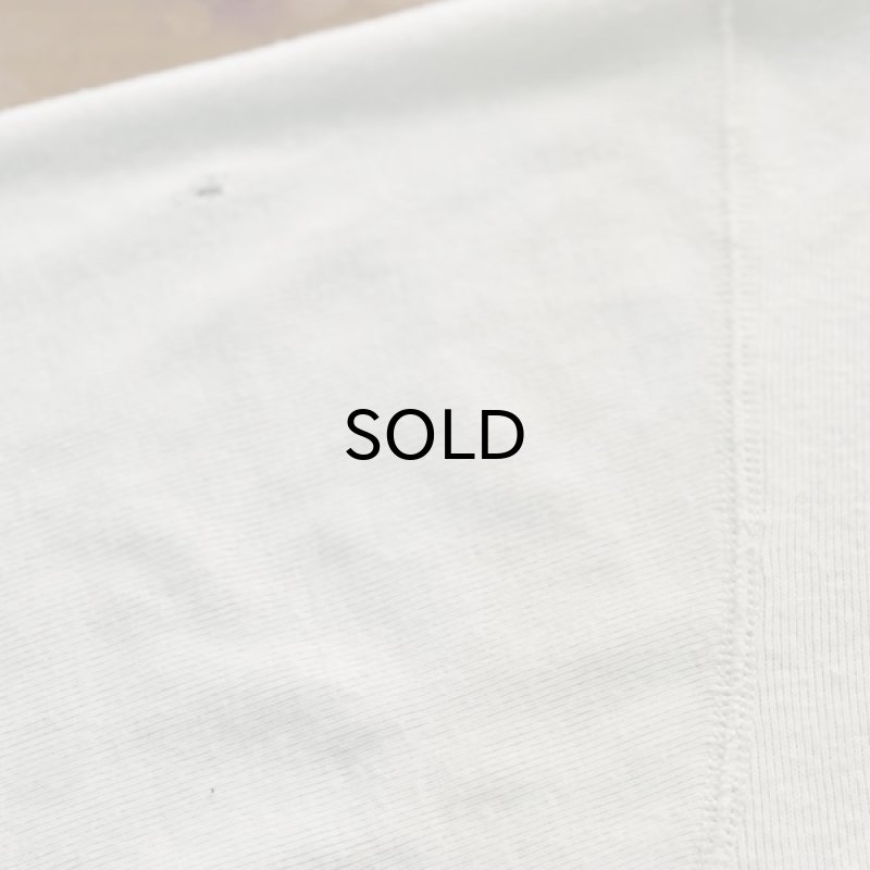 古着ヘンリーネックTシャツ右肩ピンホール