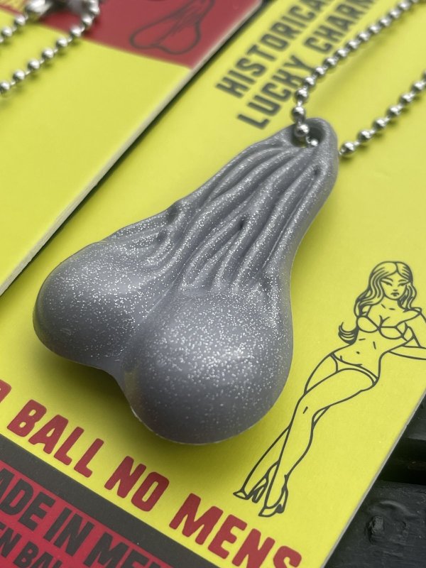 画像3: ブルズボール・キンタマ・ラッキーチャーム (3)