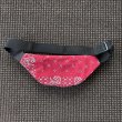 画像2: 【BrandNew】Remake Paisley Bandana Body Bag/Red （リメイク・ペイズリー柄バンダナ・ボディバッグ・レッド） (2)